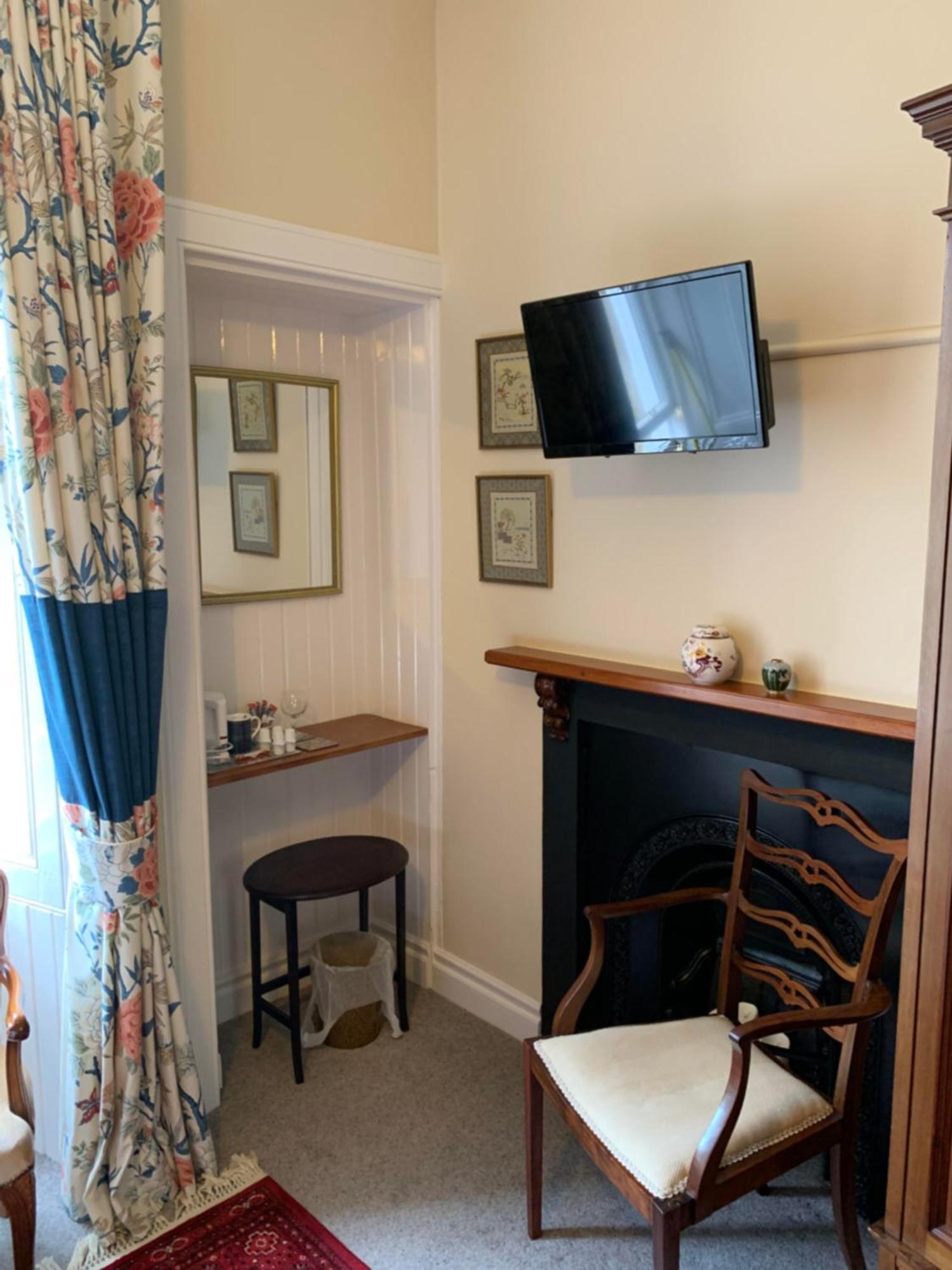 Leven House Bed And Breakfast Crieff Dış mekan fotoğraf