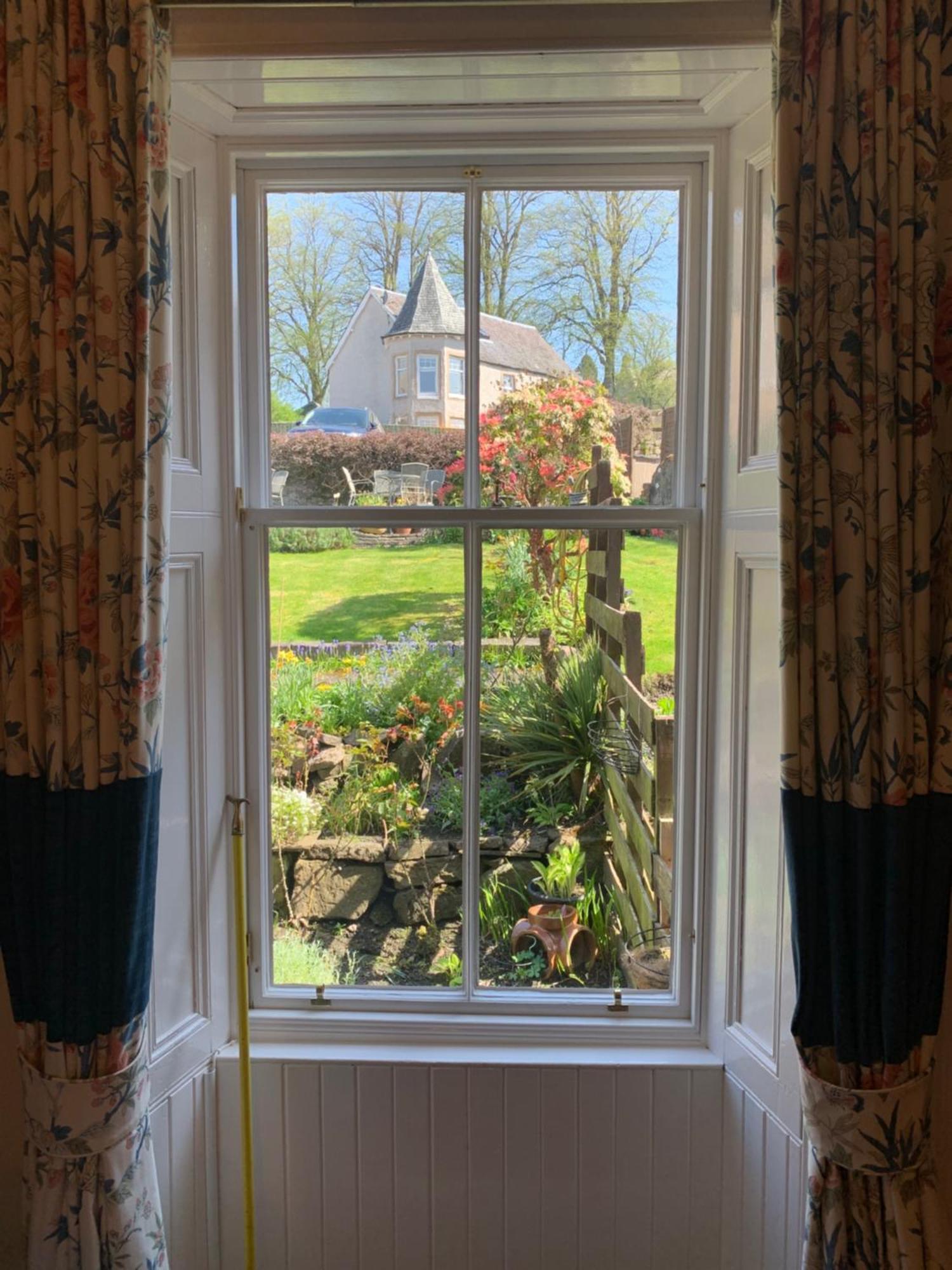 Leven House Bed And Breakfast Crieff Dış mekan fotoğraf