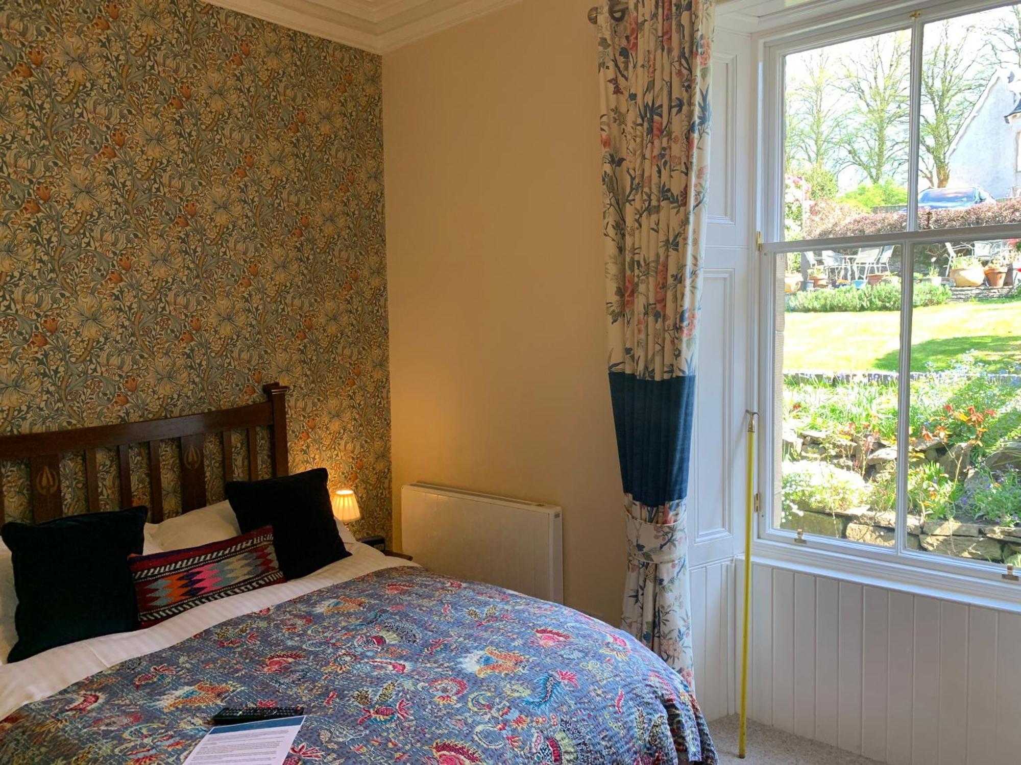 Leven House Bed And Breakfast Crieff Dış mekan fotoğraf